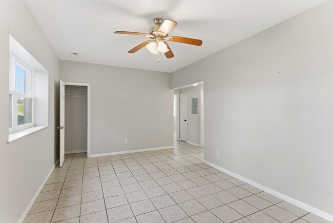 Foto del edificio - 3300-3374 Valley View Drive - 3374