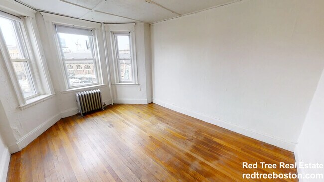 Building Photo - 1179 Boylston St