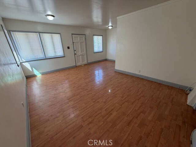 Foto del edificio - 526 Dewey Ave