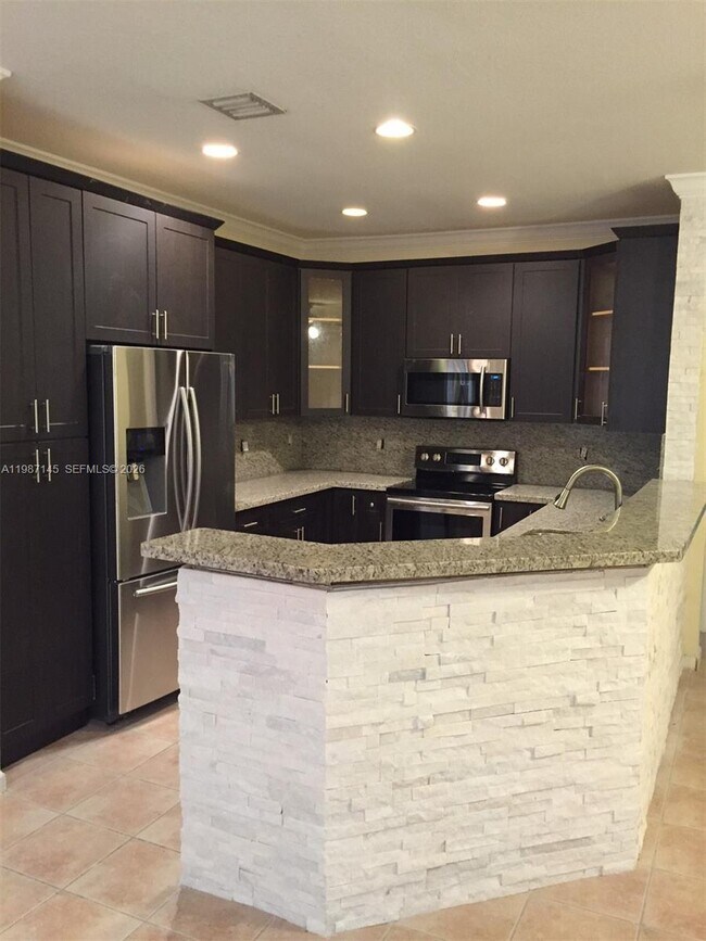 Building Photo - 1531 Passion Vine Cir