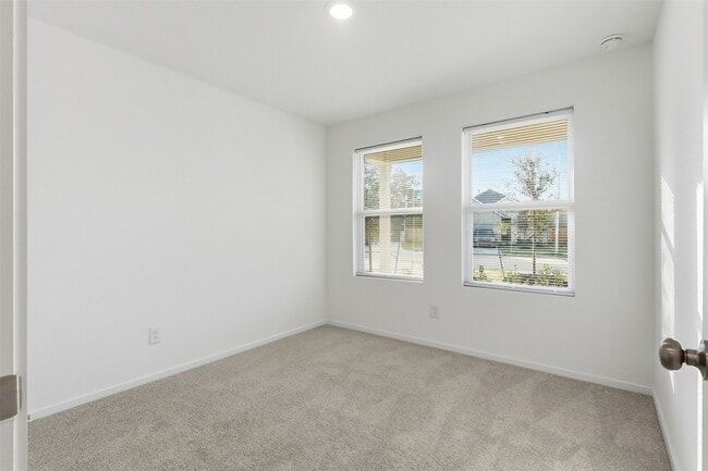 Foto del edificio - 1506 Amber Skies Ln