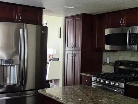 Foto del edificio - 8830 Shoal Creek Ln