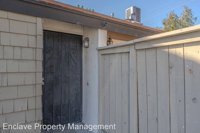 Building Photo - 3 br, 2 bath House - 525 W. Dunton Ave #1