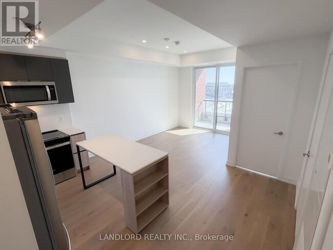 Building Photo - 3100 Keele St