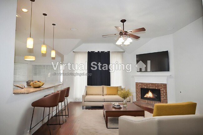 Foto del edificio - Lovely 3-bed, 2-bath home in North Fort Wo...