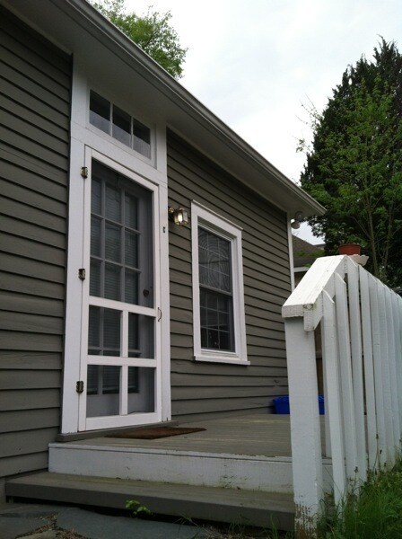 Foto del edificio - Adorable Studio Apartment on N. Columbia - Walk to UNC and downtown!