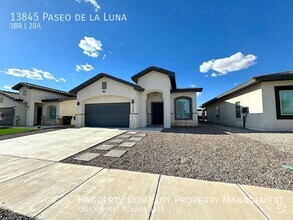Building Photo - 13845 Paseo de Ln