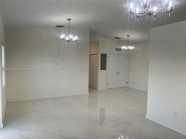 Building Photo - 10801 SW 56th St
