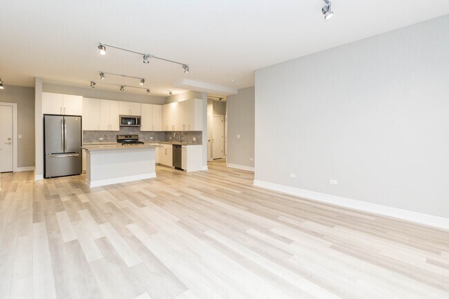 Foto del edificio - 1554 N Talman Ave