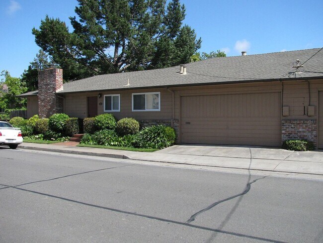 Foto del edificio - G1 | 139-141 Hobart Avenue