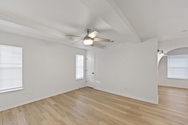 Building Photo - 1106 Stonehaven Blvd
