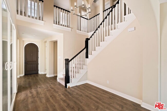 Building Photo - 5929 Spelthorne Ln