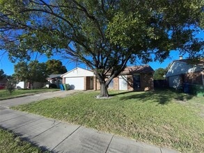 Building Photo - 5653 Phelps St