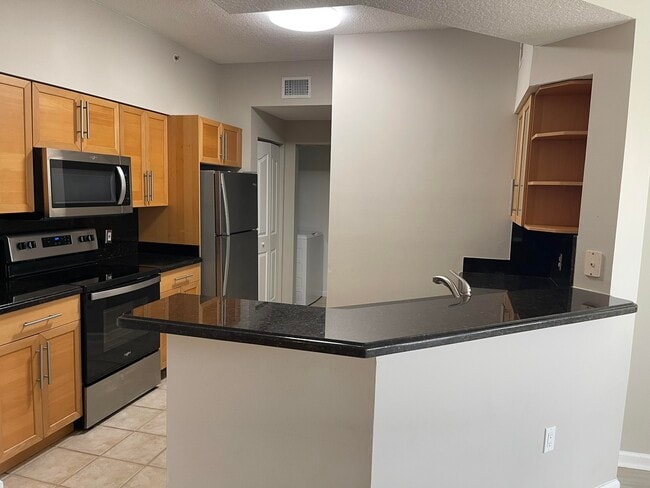 Foto del edificio - 9833 Baywinds Blvd