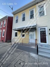 Building Photo - 433 Canal St