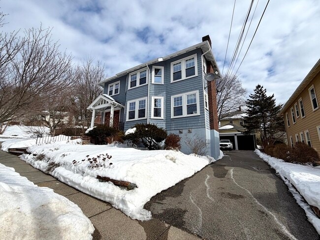 Building Photo - 31 Oakley Rd