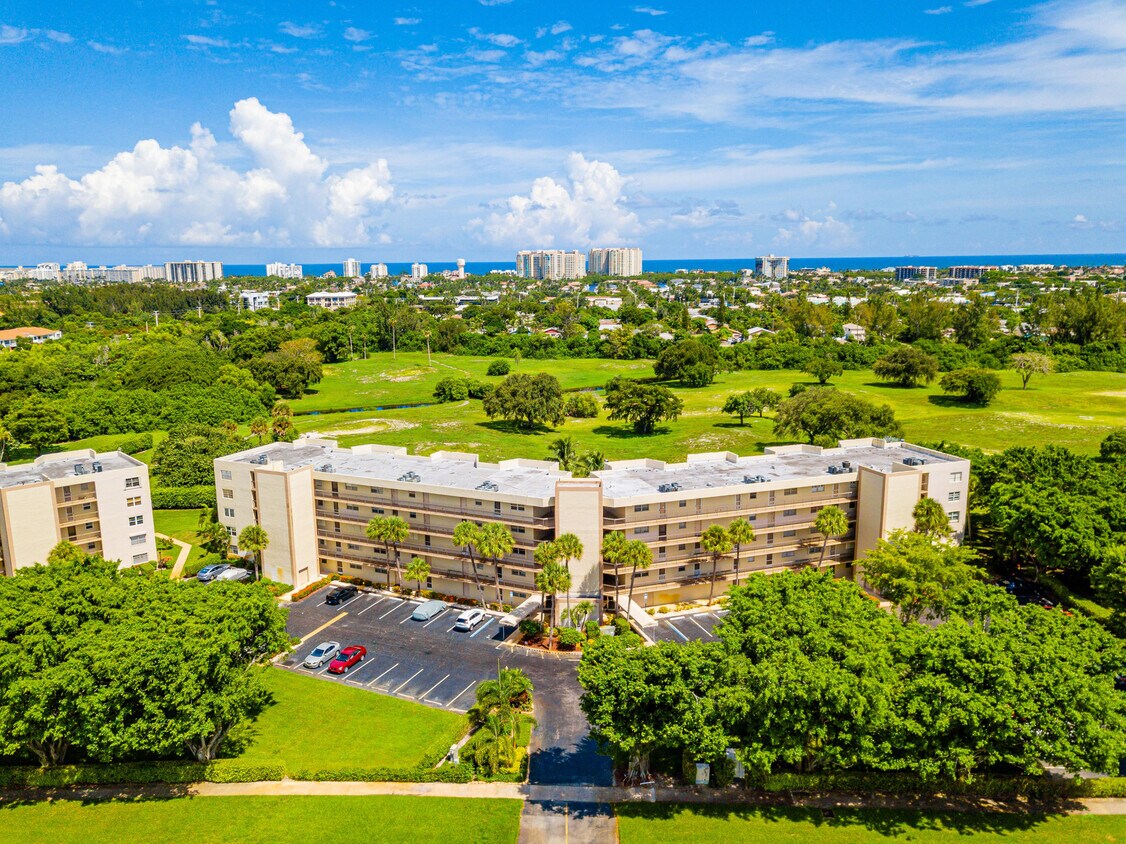 Foto principal - 6400 NW 2nd Ave