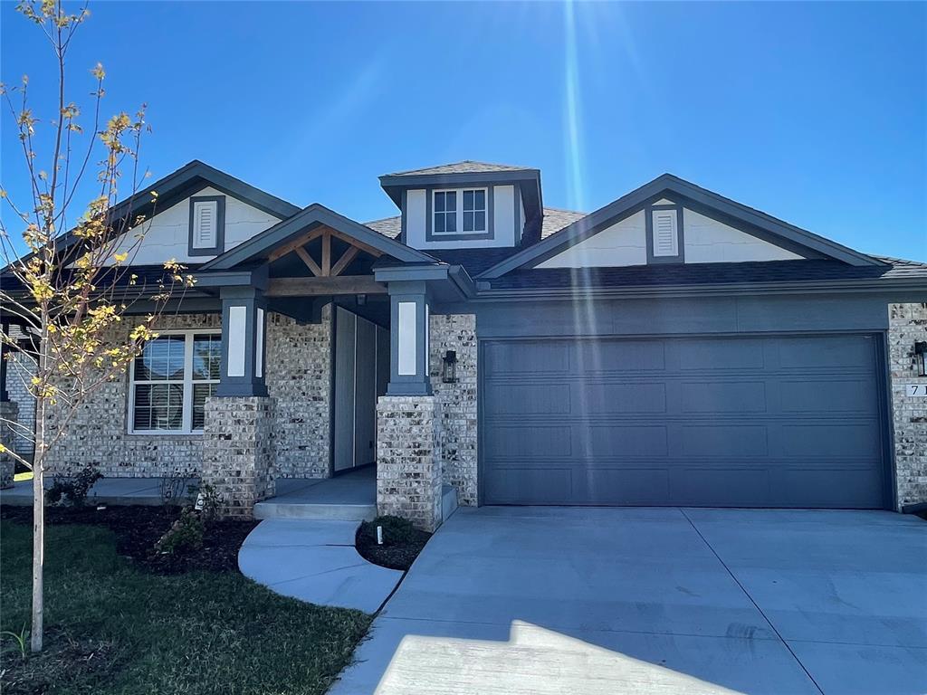 Foto principal - 718 Blue Fish Rd