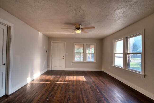 Foto del edificio - 4037 NW 14th St