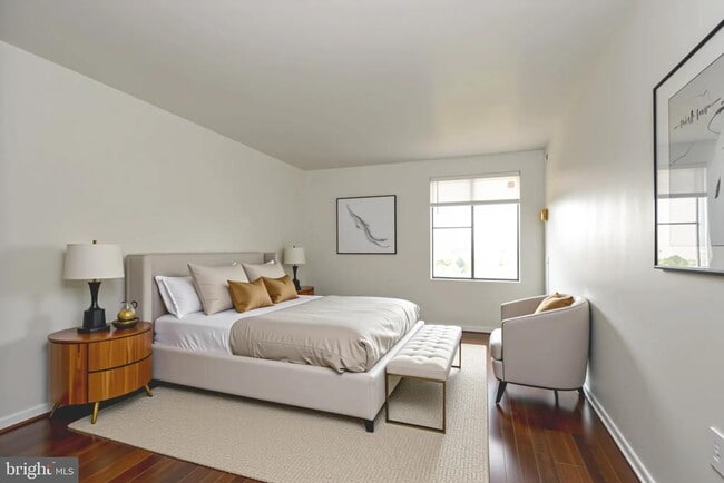 Building Photo - 6300 Stevenson Ave