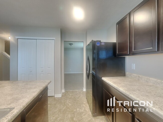 Building Photo - 1016 Balto Dr