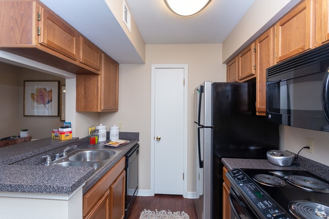 Clubhouse - Tallow Wood Apartments