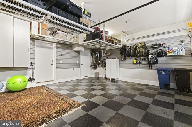 Building Photo - 1520 16th Ct N