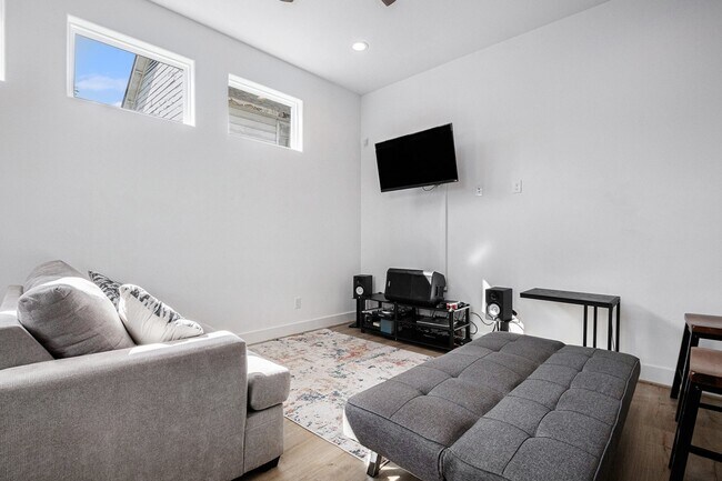 Foto del edificio - 203 Danna Ln