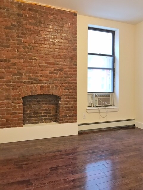 Building Photo - 265 W 123rd St