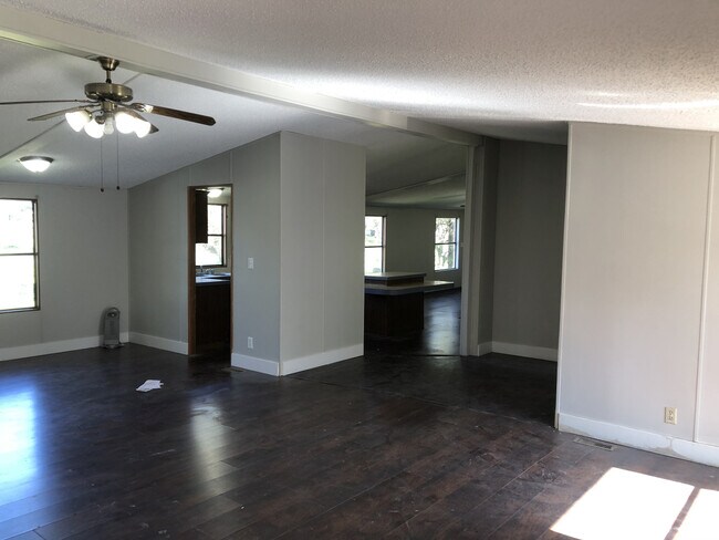 Foto del edificio - 1808 Falcon Oaks (front unit)