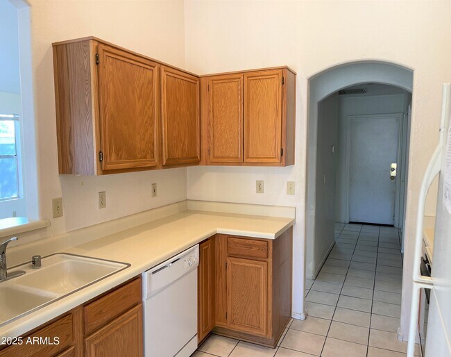 Foto del edificio - 8811 N 5th St