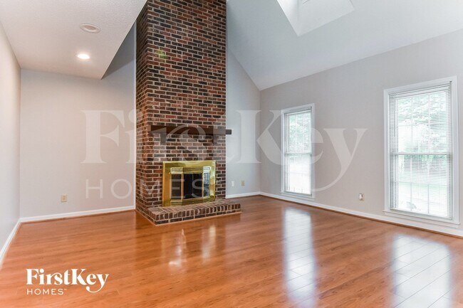 Foto del edificio - 6411 Cardinal Wood Dr