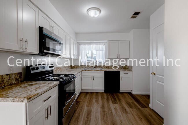 Foto del edificio - 4621 Auburn St