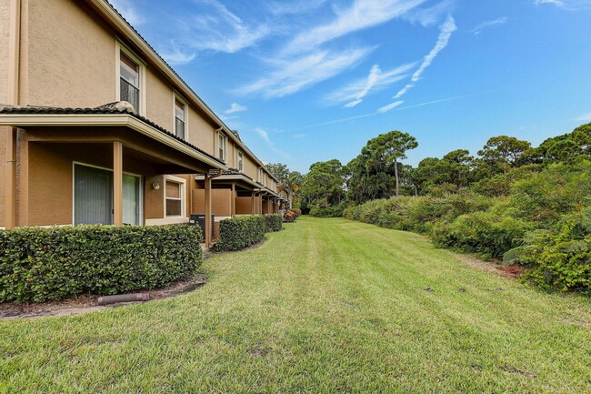 Foto del edificio - 2988 SE Lexington Lakes Dr