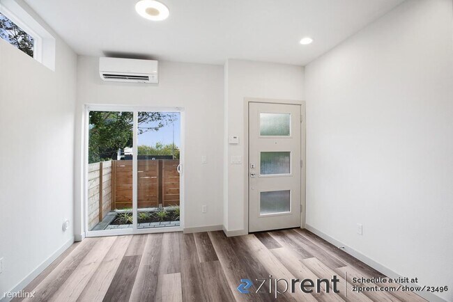 Foto del edificio - 2 br, 2 bath Townhome - 1123 18th Ave, Sea...