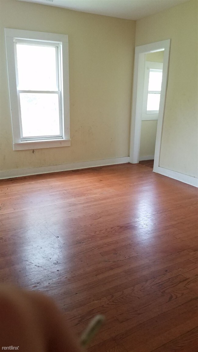 Building Photo - 1086 Whalley Ave