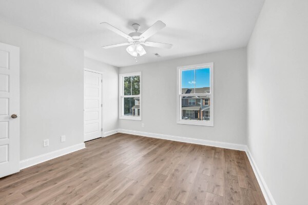 Building Photo - 212 W Point Dr