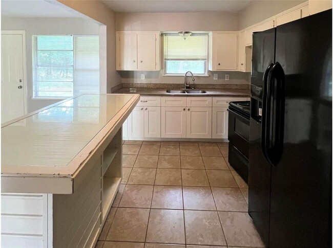 Building Photo - 5767 Flamingo Dr