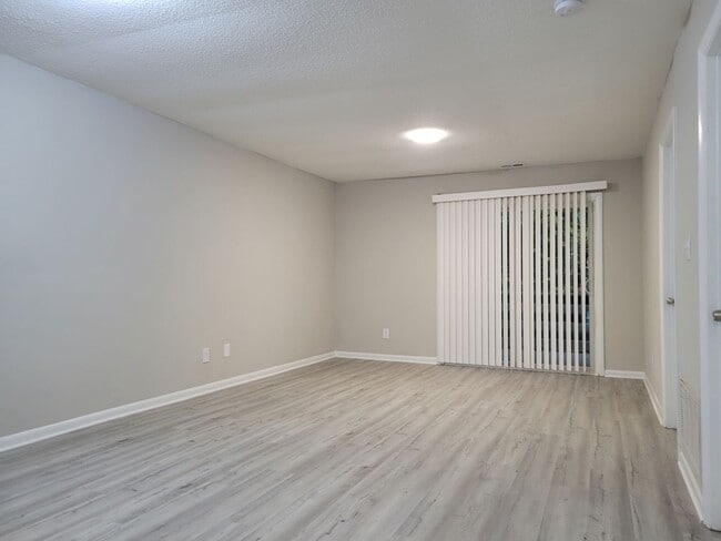 Building Photo - Renovated Duplexes with Great Specials!