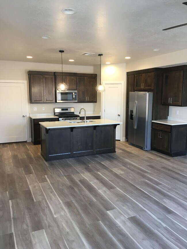 Foto del edificio - 831 S Black Alder Dr