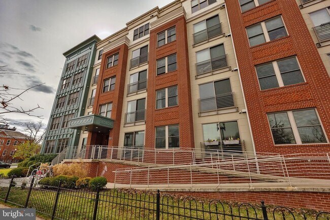 Foto del edificio - 1350 Maryland Ave NE