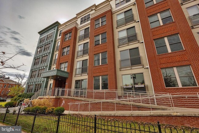Building Photo - 1350 Maryland Ave NE