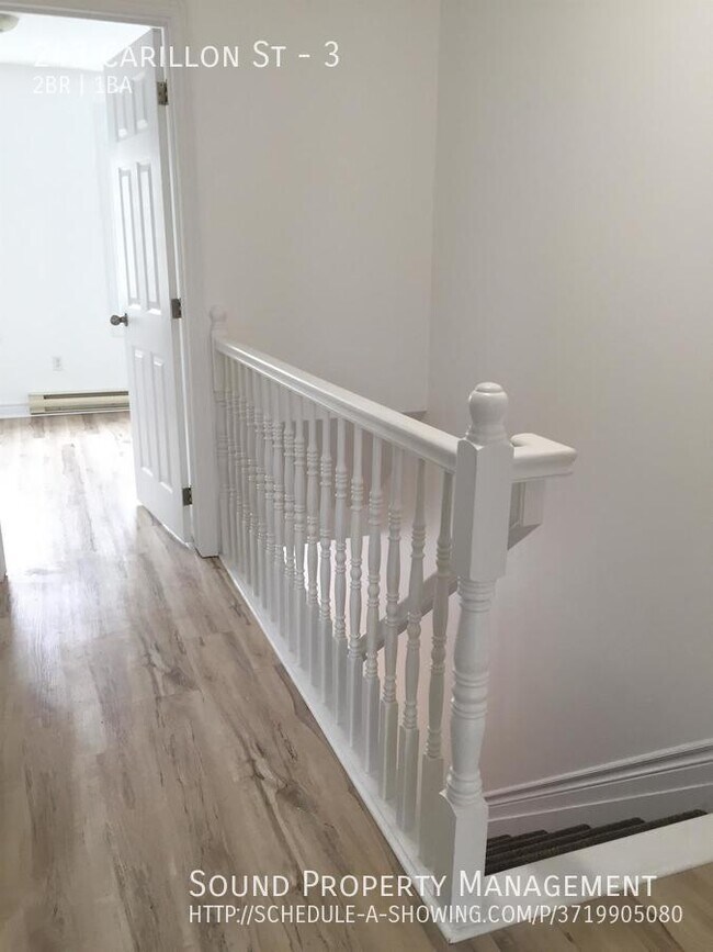 Building Photo - 243 Carillon St