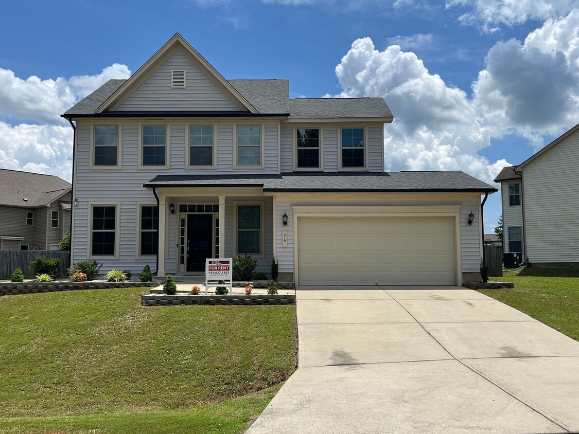 Primary Photo - Luxurious Garner Home, Fenced Yard, Commun...