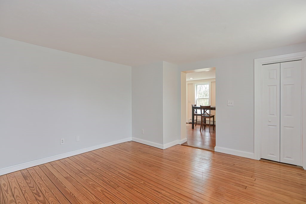 Building Photo - 12 Community Way