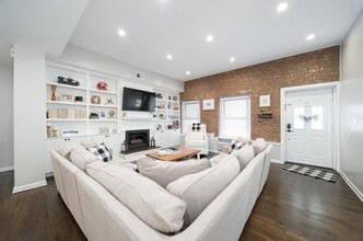 Building Photo - 456 9th St