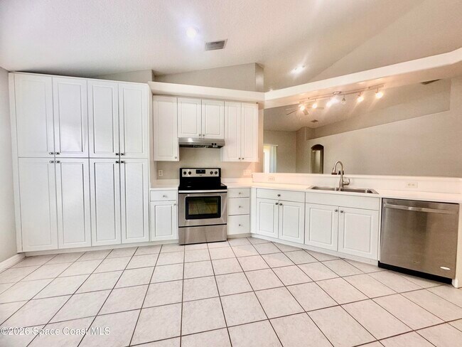 Foto del edificio - 2817 Mondavi Dr