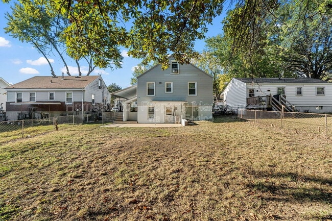 Building Photo - 48 Young Dr