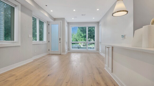 Building Photo - 5305 Connecticut Ave NW