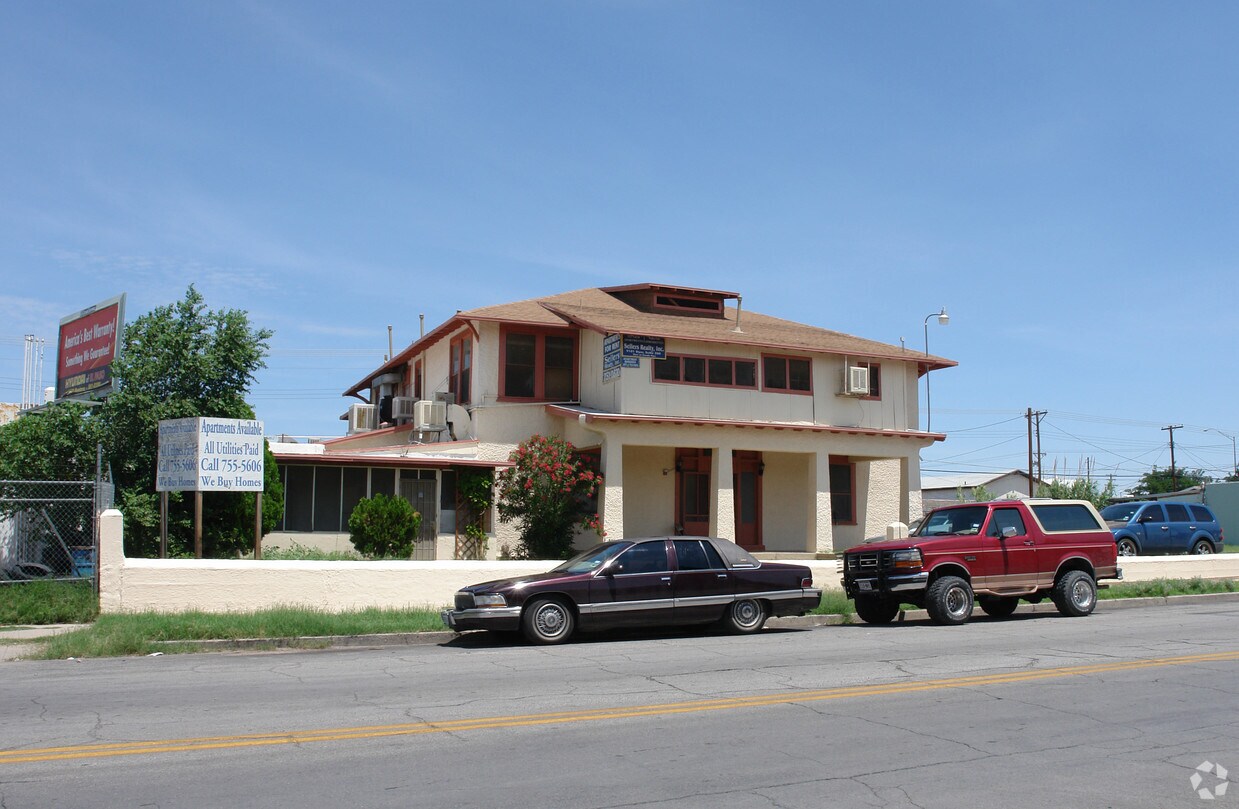 Building Photo - 3605 Hueco Ave